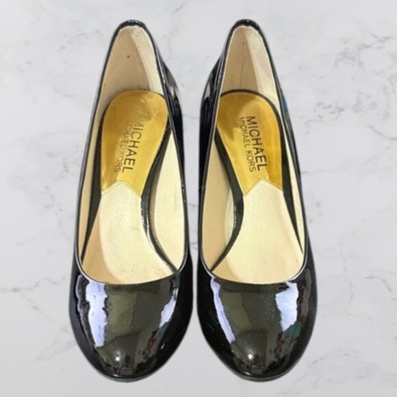 Michael Kors Cynthia Black Patent Leather High Heels Pump Size 4.5 - Picture 1 of 10